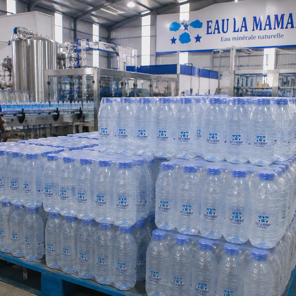Stock de bouteilles Eau La Maman en entrepôt
